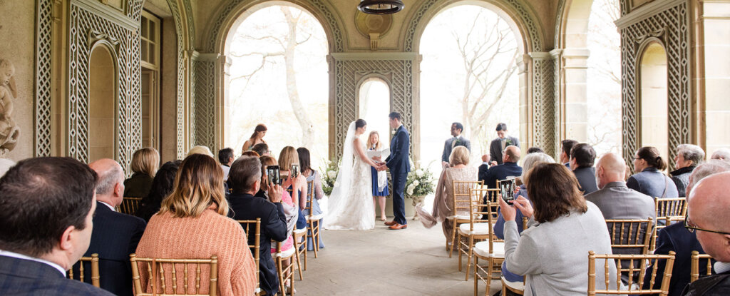 Bride and Groom exchanging vows at Glen Manor House 